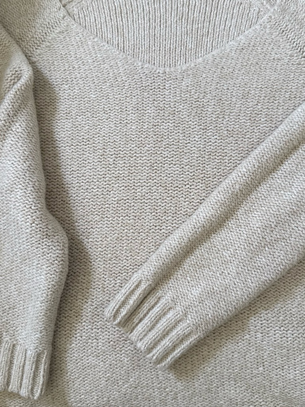 Ralph Lauren Cream V-Neck Knit Sweater - Picture 3 of 4